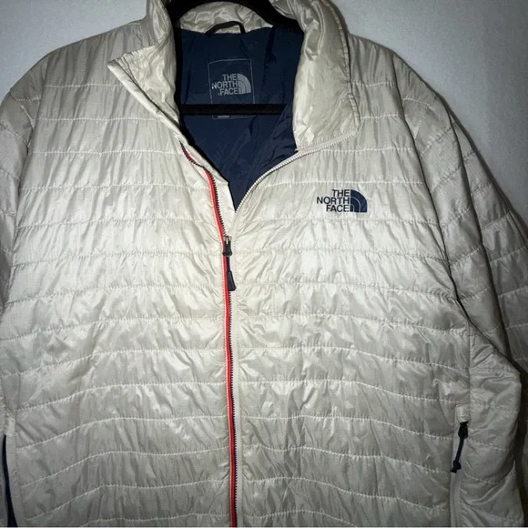 The North Face Ultralight Puffer Jacket - Picture 3 of 9